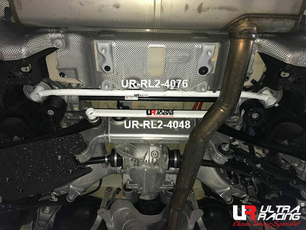 Ultra Racing BMW 7 G11 (730i) 2.0T 16-19/520D 2.0 17+/530E 2.0T 17+/530I 2.0T 17+ 2WD UltraRacing 2-Point Rear Lower Bar (4048) URTH-RL2-4048