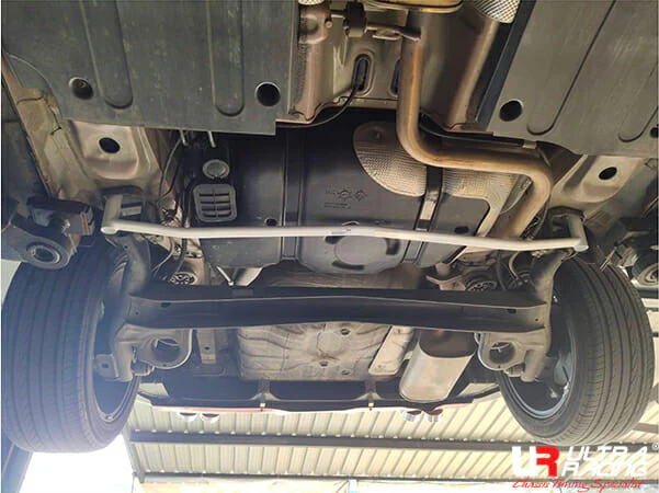Ultra Racing MG ZS (SUV) 1.5 2WD Thailand Assembly 17+ UltraRacing 2-Point Rear Lower Bar (4073) URTH-RL2-4073