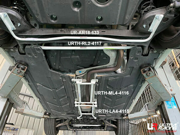 Ultra Racing Mercedes V177 A200 1.3 2WD Sedan 18+ UltraRacing 2-Point Rear Lower Bar (4117) URTH-RL2-4117