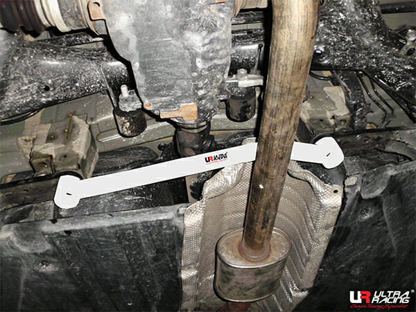 Ultra Racing BMW X3 (F25) Rear Lower Brace URTW-RL2-2891
