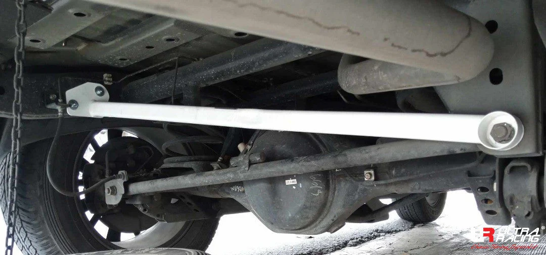 Ultra Racing MITSUBISHI PAJERO SPORT Ultra Racing Rear Lower Brace URVN-RL2-4343