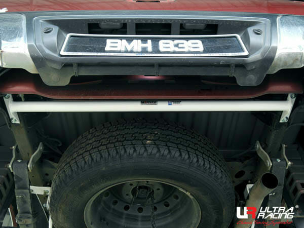 Ultra Racing Isuzu D-MAX (RT50) 2.5D/3.0D 4WD 12+ UltraRacing 2-Point Rear Torsion Bar (2860) UR-RT2-2860