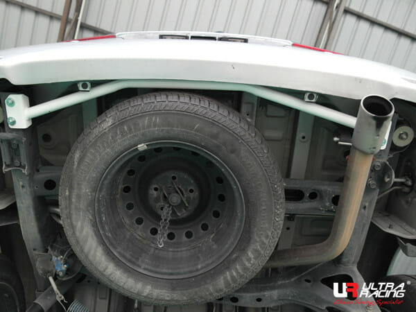 Ultra Racing Toyota Innova (AN40) 2.0 2WD 11-15 UltraRacing 7-Point Rear Torsion Bar (3537) UR-RT2-3537