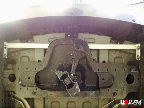 Ultra Racing Isuzu MU-X (RF10) 2.5 2WD/4WD 13-21 UltraRacing 2-Point Rear Torsion Bar (3151) URTH-RT2-3151