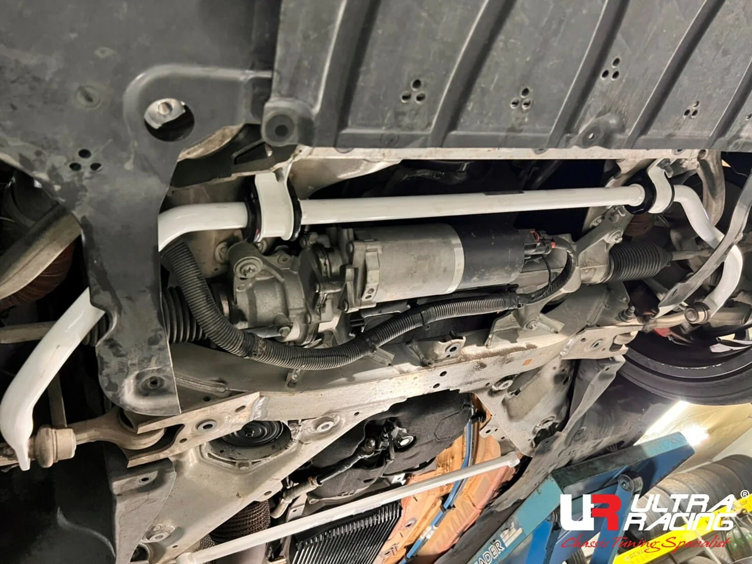 Ultra Racing TOYOTA SUPRA Ultra Racing Front Sway Bar URTW-AF25-660