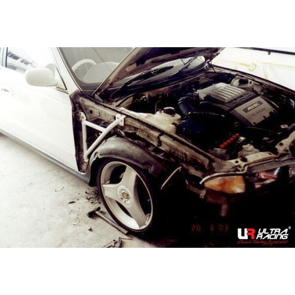 Ultra Racing Proton Perdana 2.0 2WD 95-10 UltraRacing 3-Point Fender Brackets (009P) UR-FD3-009P