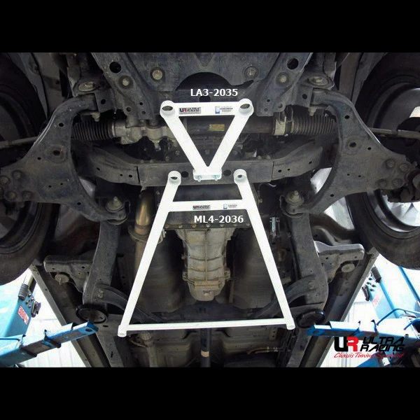 Ultra Racing Isuzu D-Max 2.5D 11+ UltraRacing 3P Front Lower Bar 2035 UR-LA3-2035