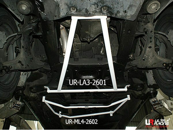 Ultra Racing Ssangyong Rodius/Stavic 2.7D 4WD 04-12 UltraRacing 3-Point Front Lower Brace (2601) UR-LA3-2601