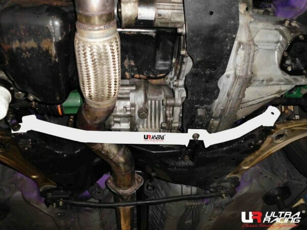 Ultra Racing Mitsubishi EVO 7/8/9 (CT9A) 2.0T 4WD 01-03 UltraRacing 3-Point Front Lower Brace (3184) UR-LA3-3184