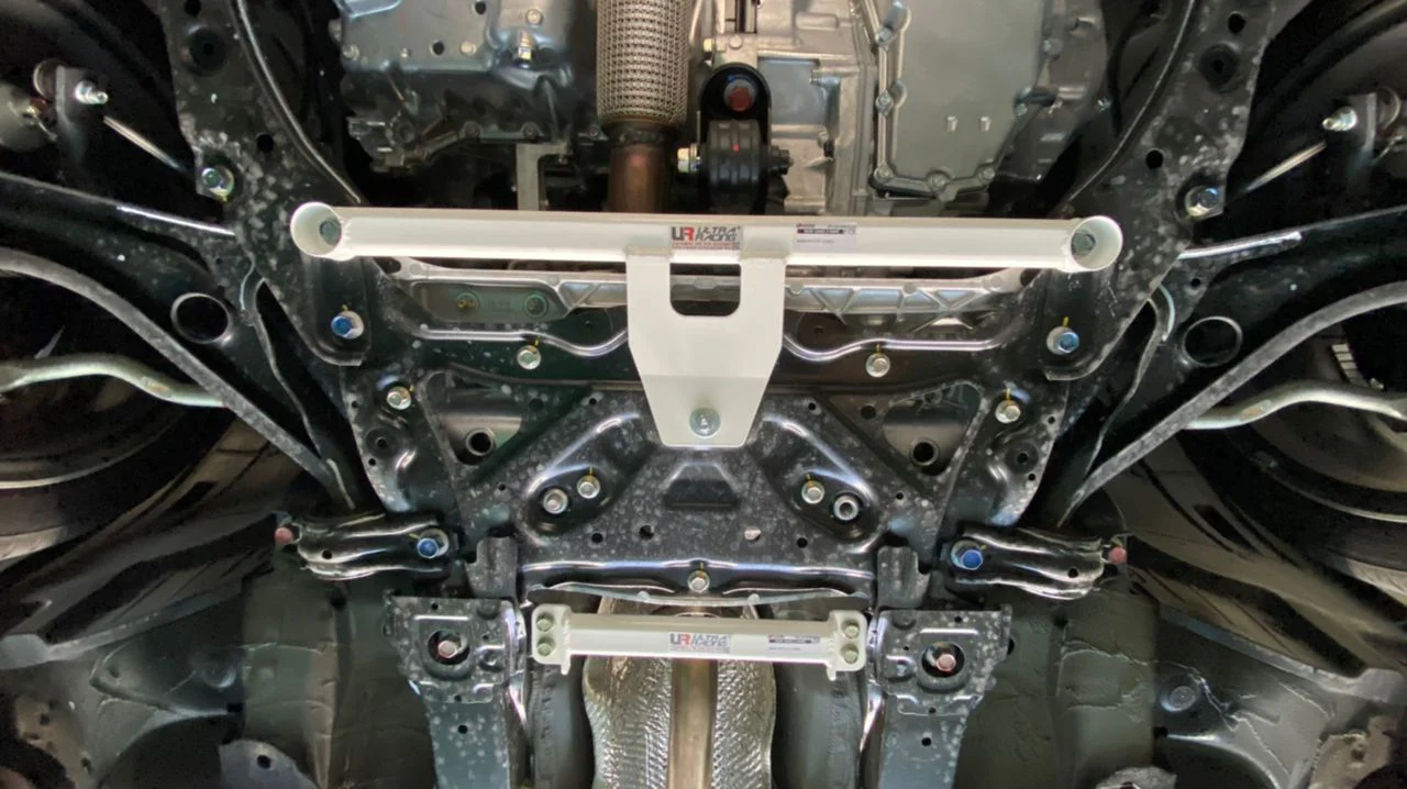 Ultra Racing HONDA CIVIC Ultra Racing Front Lower Brace UR-LA3-4268