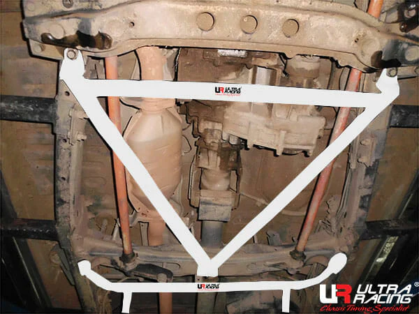 Ultra Racing Mitsubishi Storm L200 3.0 4WD 96-06 UltraRacing 3-Point Mid Lower Brace (2598) UR-ML3-2598