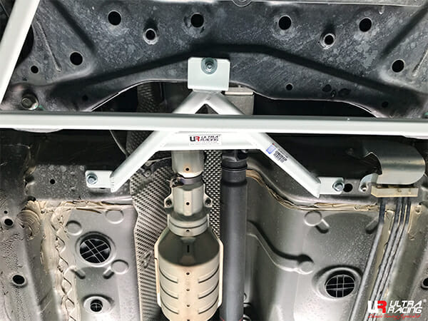 Ultra Racing Mitsubishi ASX 2.0 2WD/4WD 13+ UltraRacing 3-Point Mid Lower Brace (3386) UR-ML3-3386
