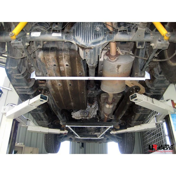 Ultra Racing SsangYong Rexton 01-10 UltraRacing 4-Point Front H-Brace UR-LA4-792