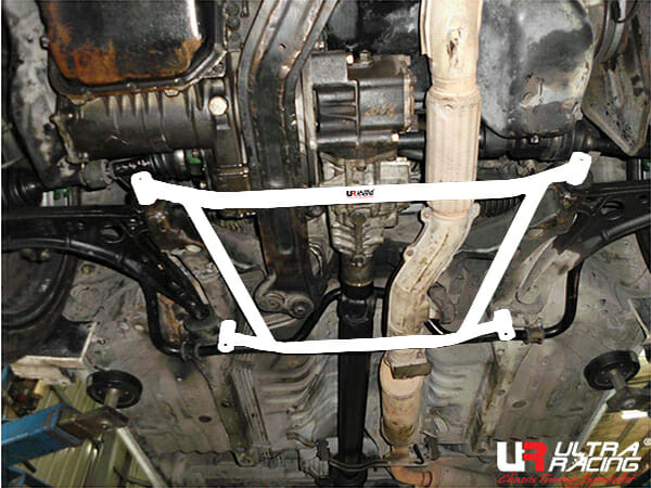 Ultra Racing Mitsubishi Rvr Sport<BR><BR>Gear 2.0T 4WD 91-99 UltraRacing 4-Point Front Lower Brace (2637) UR-LA4-2637