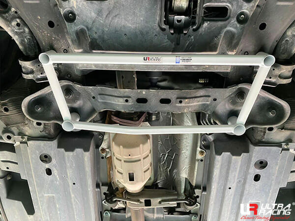 Ultra Racing Mazda CX-7 2.3 4WD 06-12 UltraRacing 4-Point Front Lower Brace (2850) UR-LA4-2850