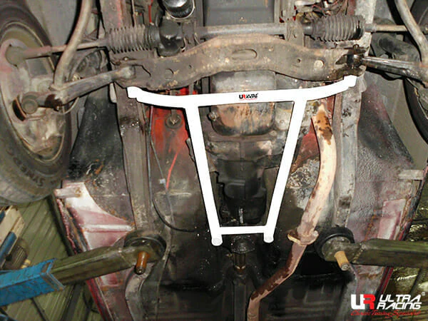 Ultra Racing Ford Escort 1.6 2WD MT 74-80 UltraRacing 4-Point Front Lower Brace (3400) UR-LA4-3400