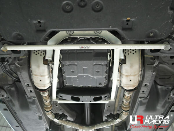 Ultra Racing Infiniti Q70 (Y51) 2.5/3.5 V6 2WD 13+ UltraRacing 4-Point Front Lower Brace (3452) UR-LA4-3452