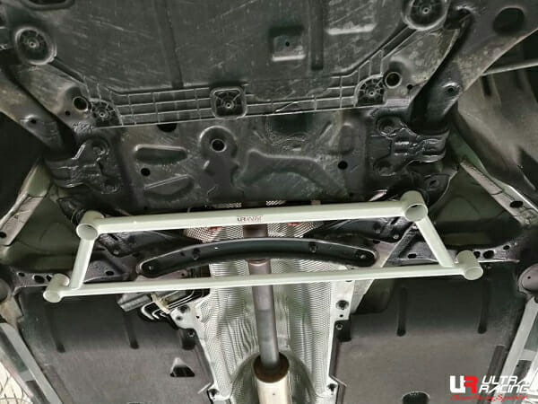 Ultra Racing Volvo V40 T4 1.6 12-16/T5 2.0 16-19 2WD/4WD UltraRacing 4-Point Front Lower Brace (3954) UR-LA4-3954