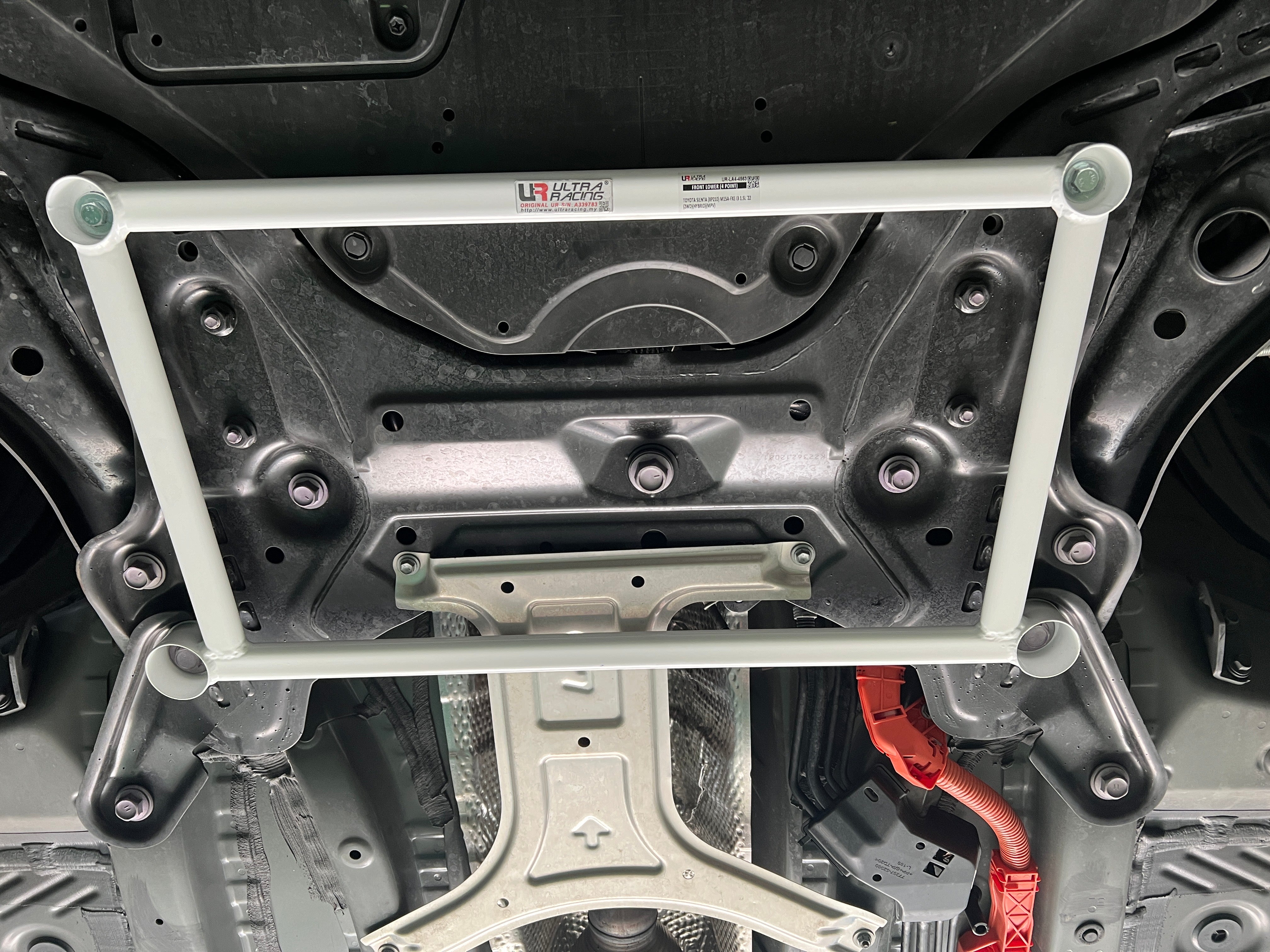 Ultra Racing TOYOTA SIENTA Ultra Racing Front Lower Brace UR-LA4-4563