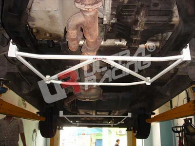Ultra Racing Kia Carnival UltraRacing 4-Point Front Lower Brace UR-LA4-562