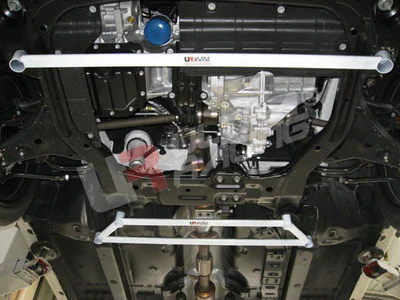 Ultra Racing Kia Forte/Ceed/Koup 06-11 Ultra-R 4-Point Front H-Brace 758 UR-LA4-758