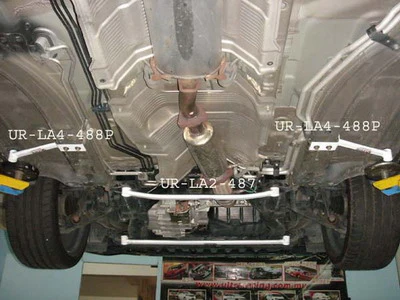 Ultra Racing Honda Accord 03-08 2D/4D UltraRacing 2x 2-Point Front Bars UR-LS4-488P