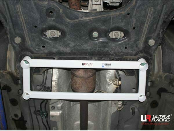 Ultra Racing Renault Samsung SM3 1.6 2WD 09-12/Samsung FL 1.6 12-20 UltraRacing 4-Point Front Lower Brace (2240) URKR-LA4-2240