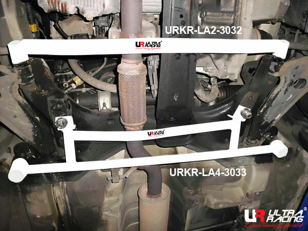 Ultra Racing Chevrolet Epica/Tosca 2.0 2WD 07-15 UltraRacing 4-Point Front Lower Brace (3033) URKR-LA4-3033