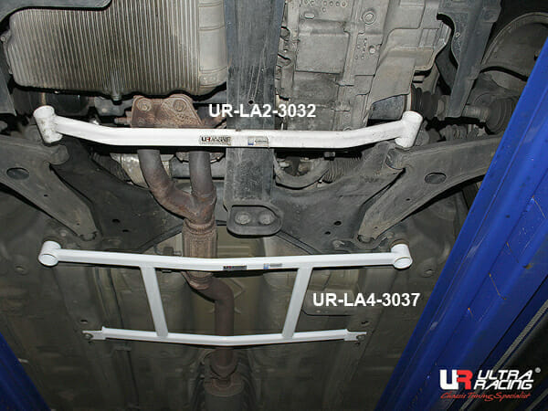 Ultra Racing Daewoo Tosca LPI 2.0 2WD 06-11 UltraRacing 4-Point Front Lower Brace (3037) URKR-LA4-3037