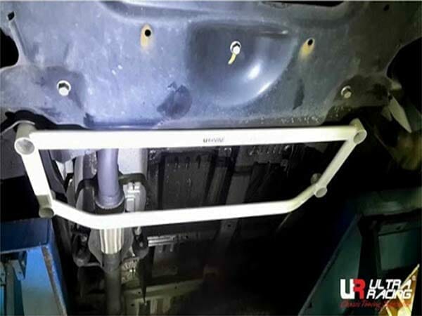 Ultra Racing Luxgen M7 2.2T 09-21/U6 2.0T 13+/U7 2.2T 10-20 2WD UltraRacing 4-Point Front Lower Brace (2874) URTW-LA4-2874