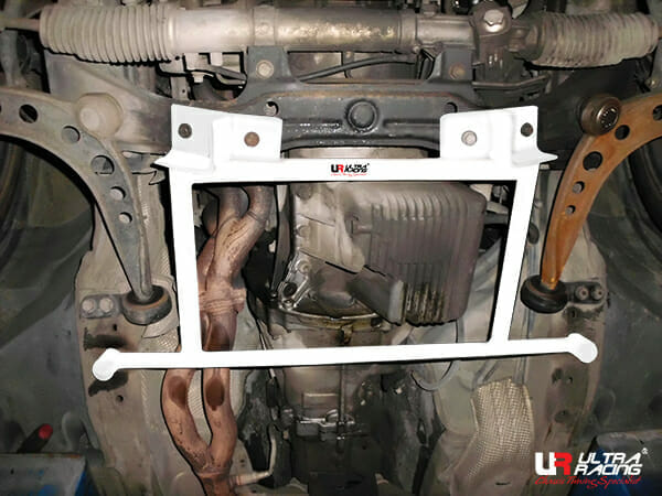 Ultra Racing BMW Z3 (E37) Front Lower Brace URTW-LA4-2972