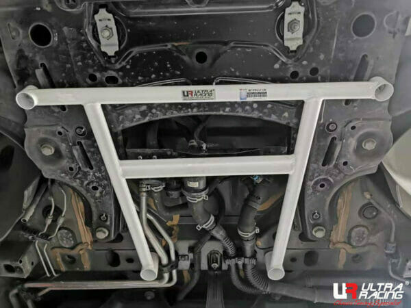 Ultra Racing Smart Fortwo (W453) 900-M281 2WD 14+ LHD/RHD UltraRacing 4-Point Front Lower Brace (3426) URTW-LA4-3426