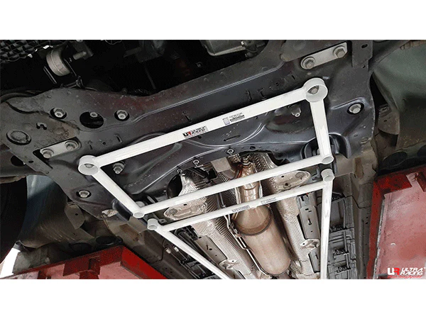 Ultra Racing Peugeot 3008 (P84)1.6 16+/5008 2.0D 17+ 2WD UltraRacing 4-Point Front Lower Brace (4018) URTW-LA4-4018