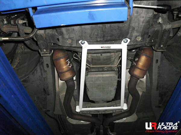 Ultra Racing Dodge Charger LD 3.6 V6 11+/Charger SR-T 6.1 06-10/Challenger 5.7 11+/Magnum 5.7 04-08 2WD UltraRacing 4P Front Lower Brace (2385) URUS-LA4-2385