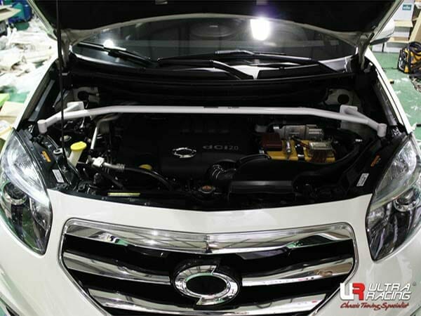 Ultra Racing Renault Samsung QM5 2.0D 2WD/4WD 07-17 UltraRacing 4-Point Front Upper Strutbar (2683) URKR-TW4-2683