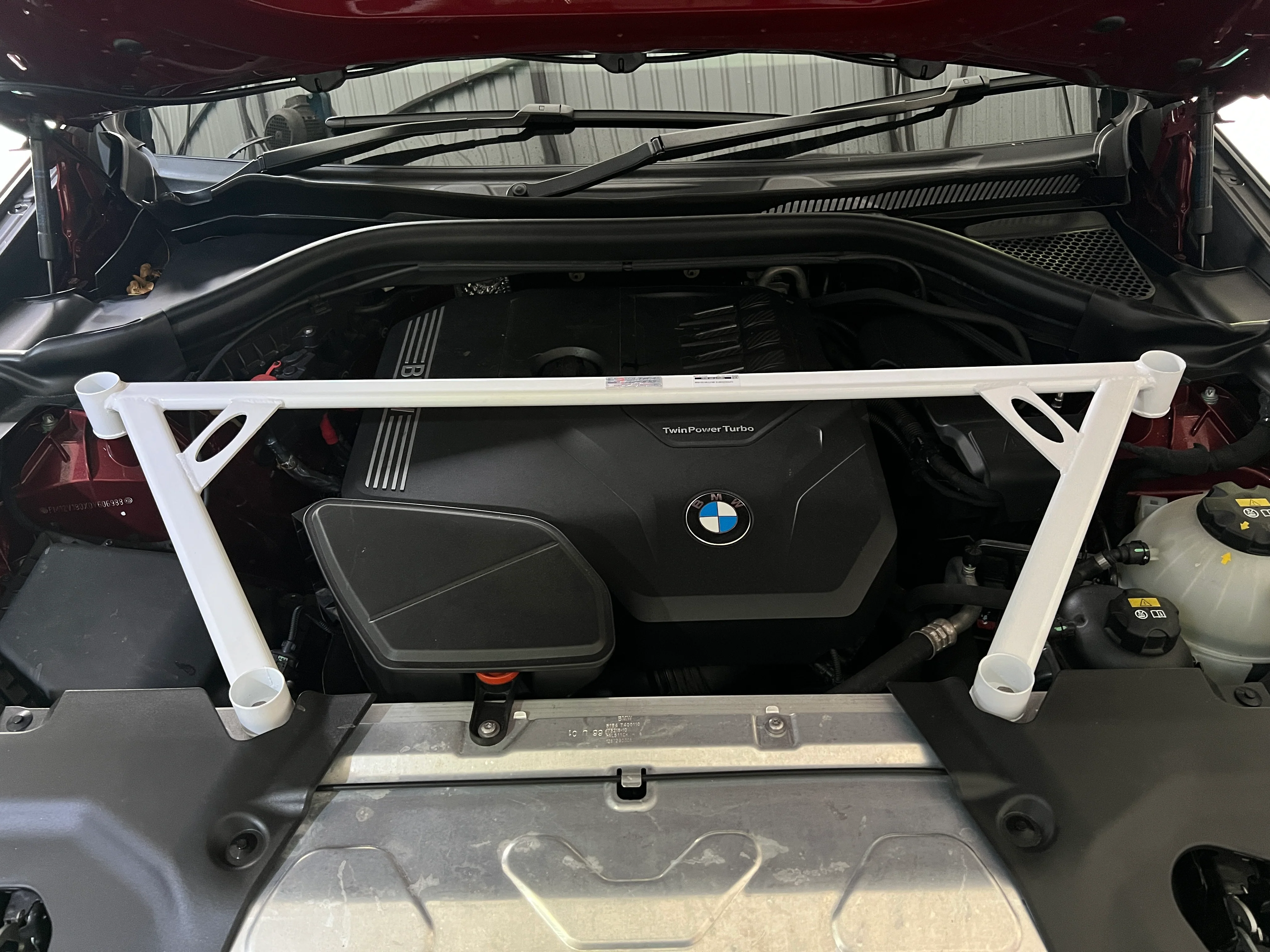 Ultra Racing BMW X4 Ultra Racing Front Upper Strut Brace UR-TW4-4320