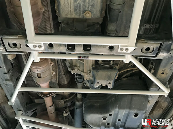 Ultra Racing Toyota Land Cruiser Prado (J150) 2.7P 4WD 09+ UltraRacing 4-Point Mid Lower Brace (4029) UR-ML4-4029