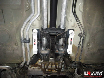 Ultra Racing Porsche 911 (997) Mid Lower Brace URMS4-1510P