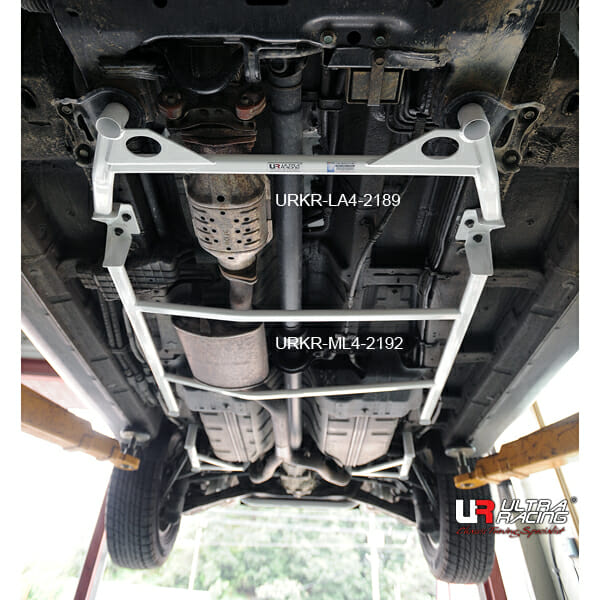 Ultra Racing Hyundai Santa Fe (CM) 2.2D 07-13/Veracruz 3.0D 07-15 4WD UltraRacing 4-Point Mid Lower Brace (2192) URKR-ML4-2192