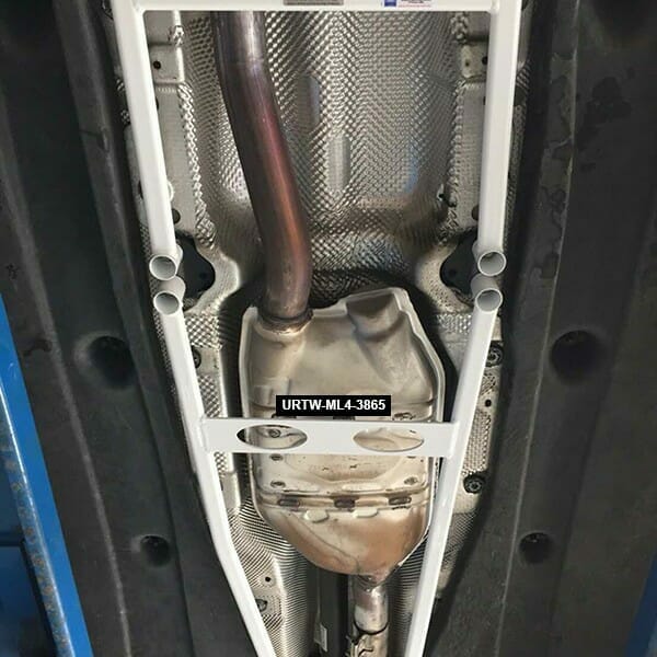Ultra Racing Volkswagen Tiguan (AD/BW) 1.4 TSI/2.0 TSI 2WD/4WD 16+ UltraRacing 4-Point Mid Lower Brace (3865) URTW-ML4-3865