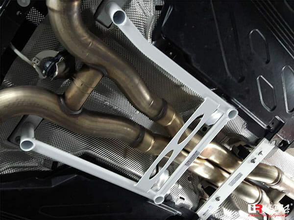 Ultra Racing Mercedes C Class (W205) Mid Lower Brace URTW-ML4-3883