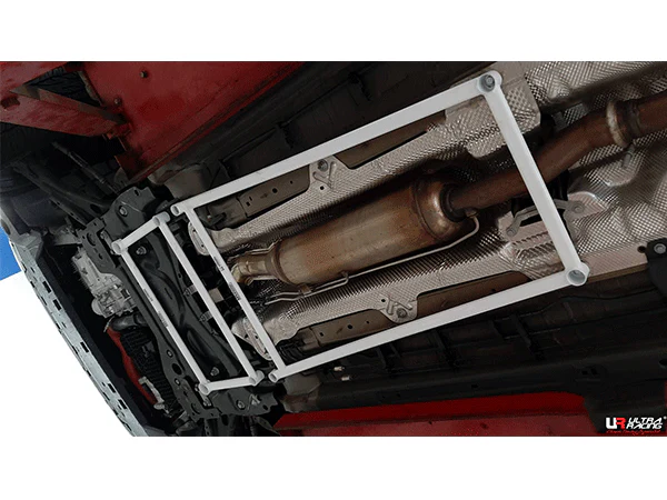 Ultra Racing Peugeot 3008 (P84)1.6 16+/Peugeot 5008 2.0D 17+ 2WD UltraRacing 4-Point Mid Lower Brace (4019) URTW-ML4-4019