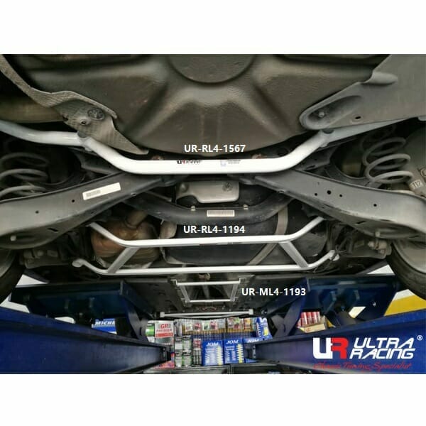 Ultra Racing Volkswagen Jetta A5 (TYP 1K) 1.4 TSI 2WD 06-10/Volkswagen Jetta 1.8 TSI/2.0 TSI/2.0 TDI 11-18 UltraRacing 4-Point Rear Lower Bar (1567) UR-RL4-1567