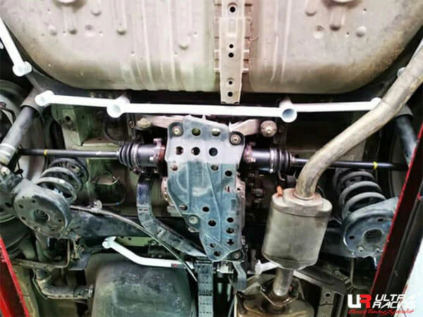 Ultra Racing Toyota Estima (XR50) 2.4 4WD 06+ UltraRacing 4-Point Rear Lower Bar (1789) UR-RL4-1789