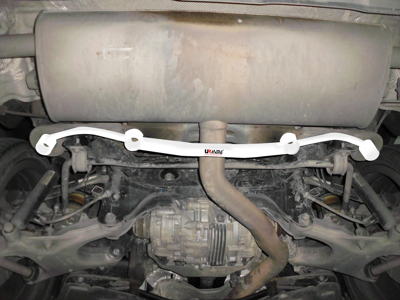 Ultra Racing BMW X6 (E71) Rear Lower Brace URRL4-1853