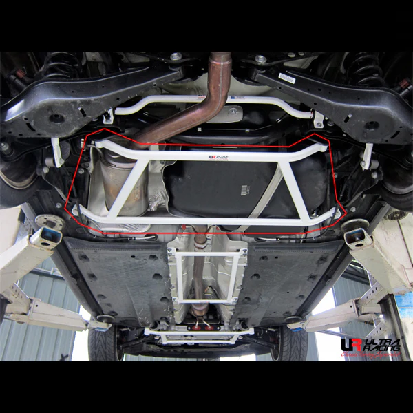 Ultra Racing VW Golf R Mk7 RL4-1965