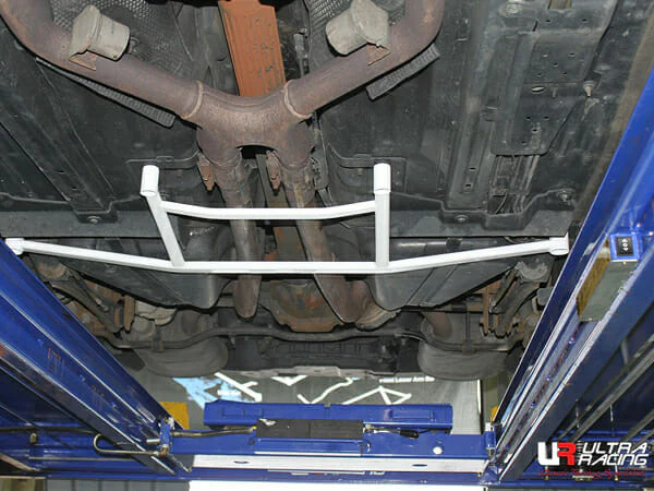 Ultra Racing Ford Mustang S-197Ii 3.7 V6 2WD 10-14 UltraRacing 4-Point Rear Lower Bar (3125) UR-RL4-3125