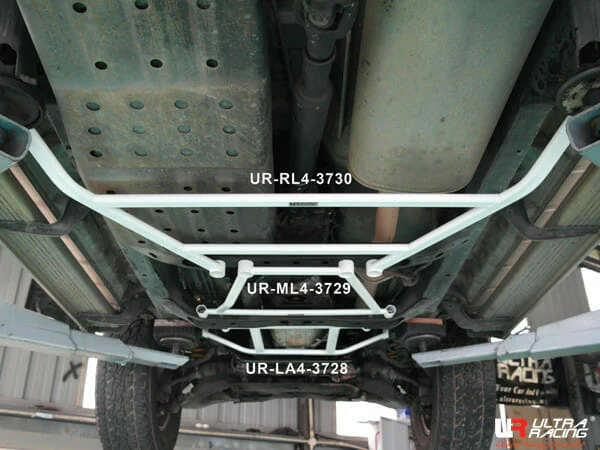 Ultra Racing Toyota Hilux Surf (N180) 3.0D 4WD 95-02 UltraRacing 4-Point Rear Lower Bar (3730) UR-RL4-3730