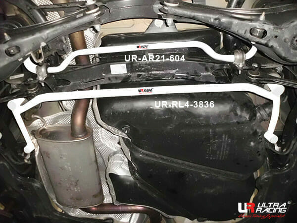 Ultra Racing Volkswagen Passat B8 (TYP 3G) 1.8 TSI 2WD 15-22 UltraRacing 4-Point Rear Lower Bar (3836) UR-RL4-3836