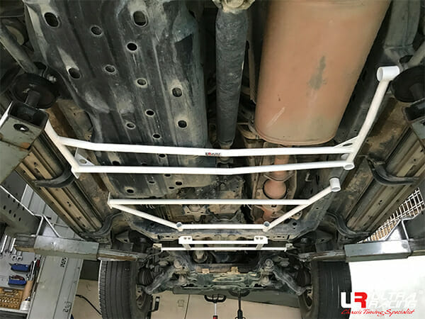 Ultra Racing Toyota Land Cruiser Prado (J150) 2.7P 4WD 09+ UltraRacing 4-Point Rear Lower Bar (4030) UR-RL4-4030